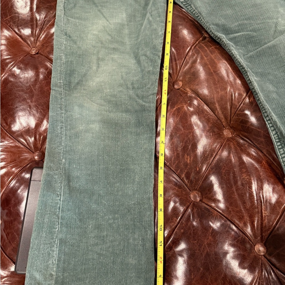 LEVIS GREEN CORDUROY PANTS. COLOR: GREEN. SIZE: APPROX 30 - Picture 7 of 7